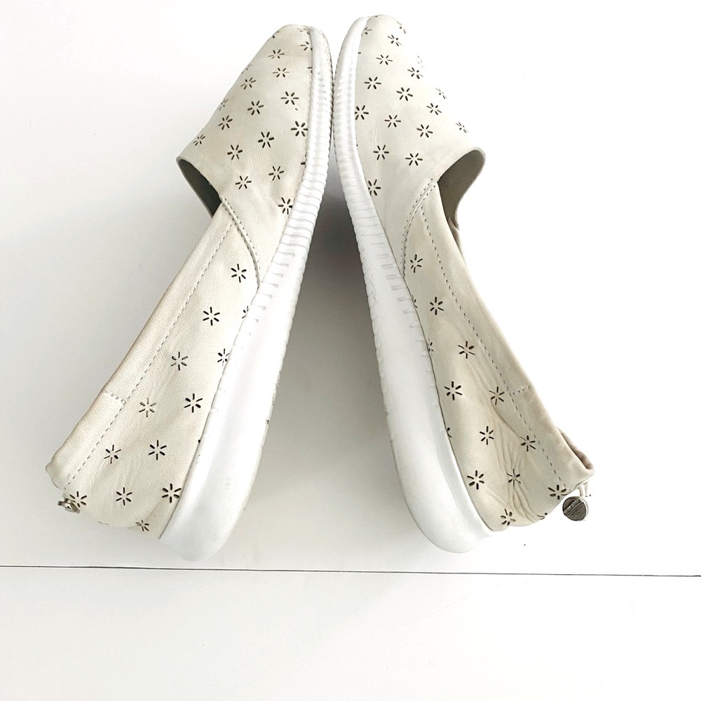 Cole Haan Grand OS - Flats in Leather - Almost White - Super Comfortable